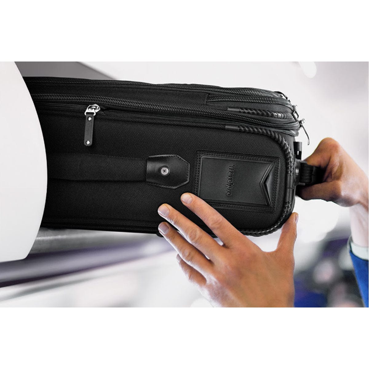 Travelpro Flight Bags Travelpro FlightCrew 5 Slim Expandable Rollaboard