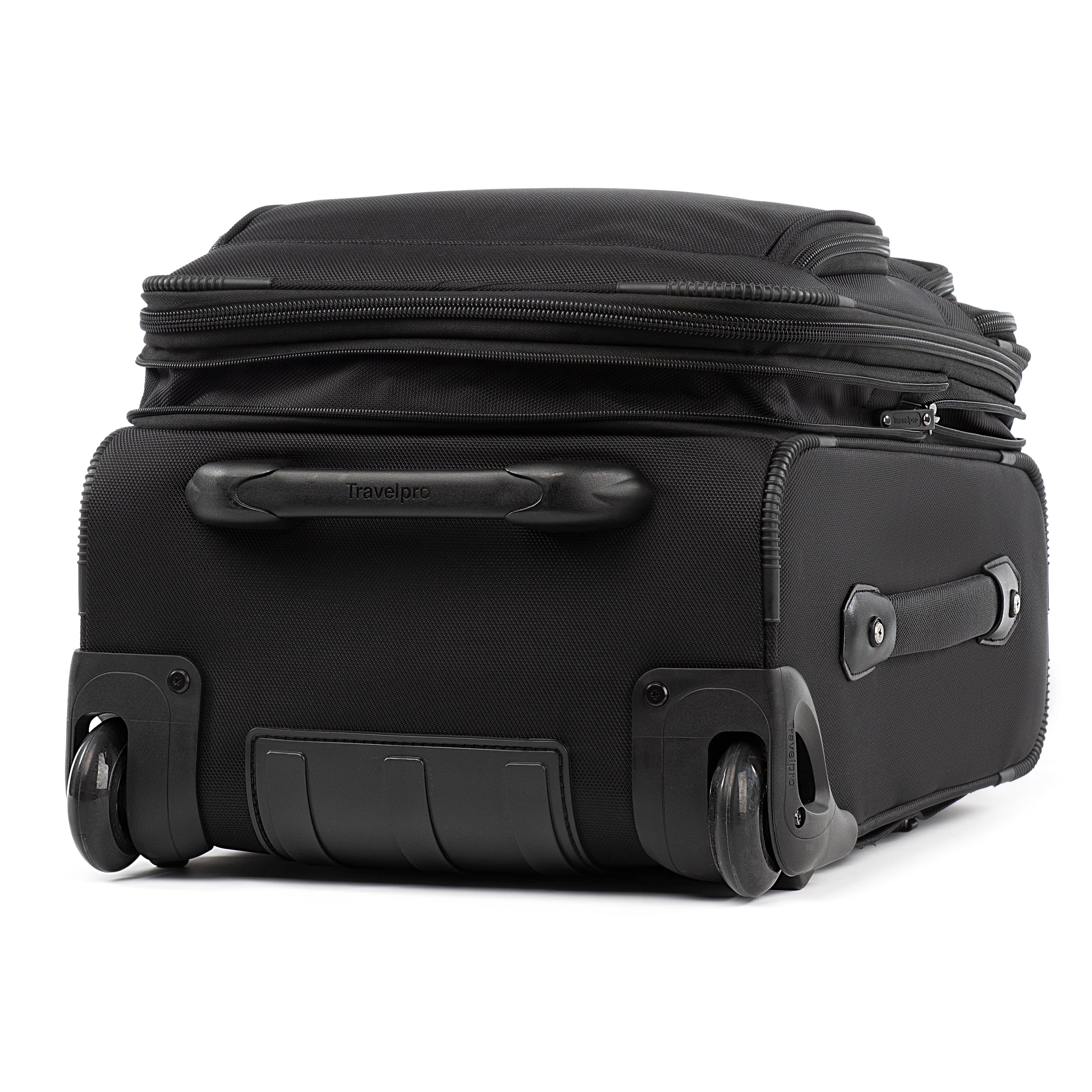 Travelpro Flight Bags Travelpro FlightCrew5 18" Expandable Rollaboard