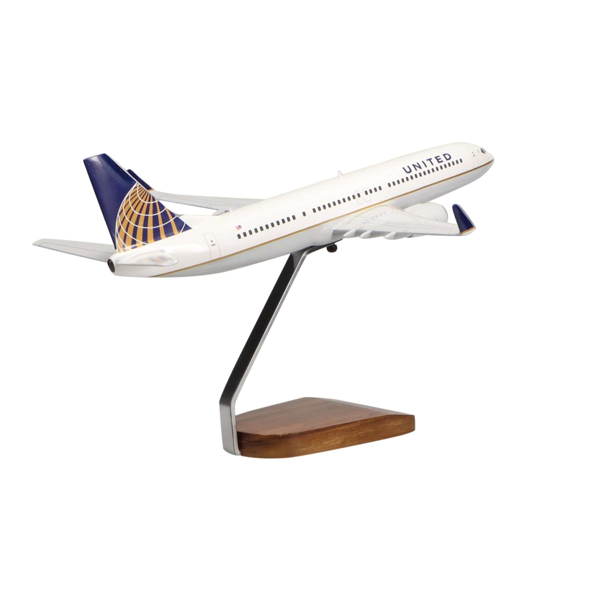 High Flying Models Aircraft Models Boeing 737-900 United Airlines (Continental Merger Livery) Large Mahogany Model