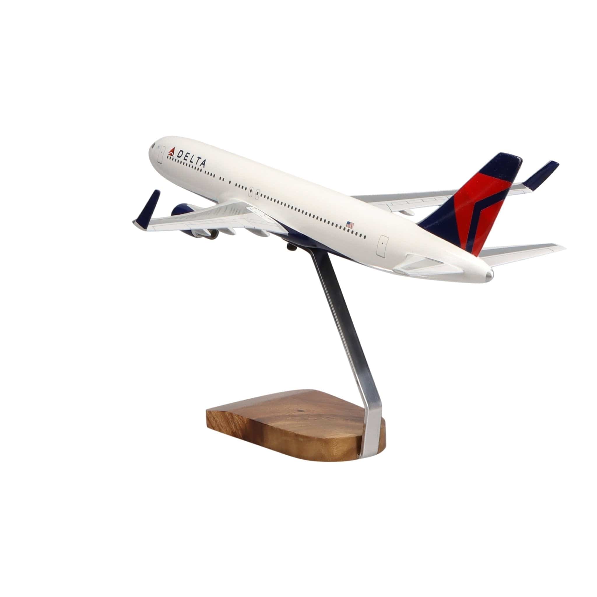 High Flying Models Aircraft Models Boeing™ 767-300ER Delta Air Lines Large Mahogany Model