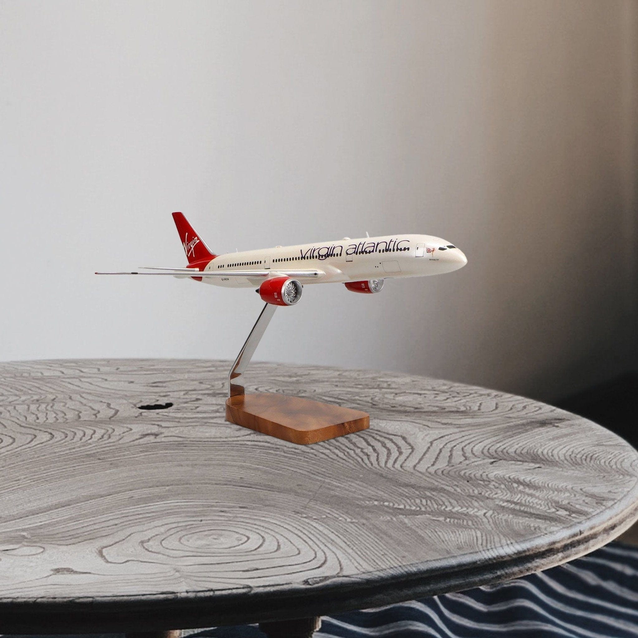 High Flying Models Aircraft Models Boeing 787-9 Virgin Atlantic Birthday Girl Large Mahogany Model