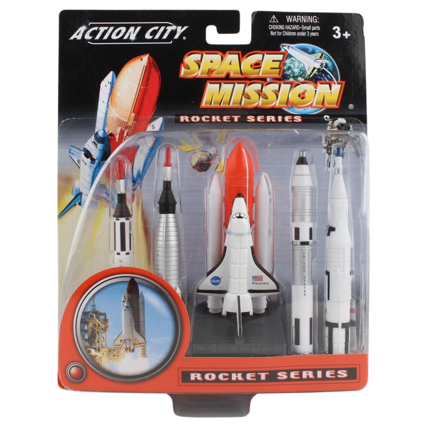 Daron Worldwide Trading Vehicle Playsets Space Shuttle And Rockets Gift Pack